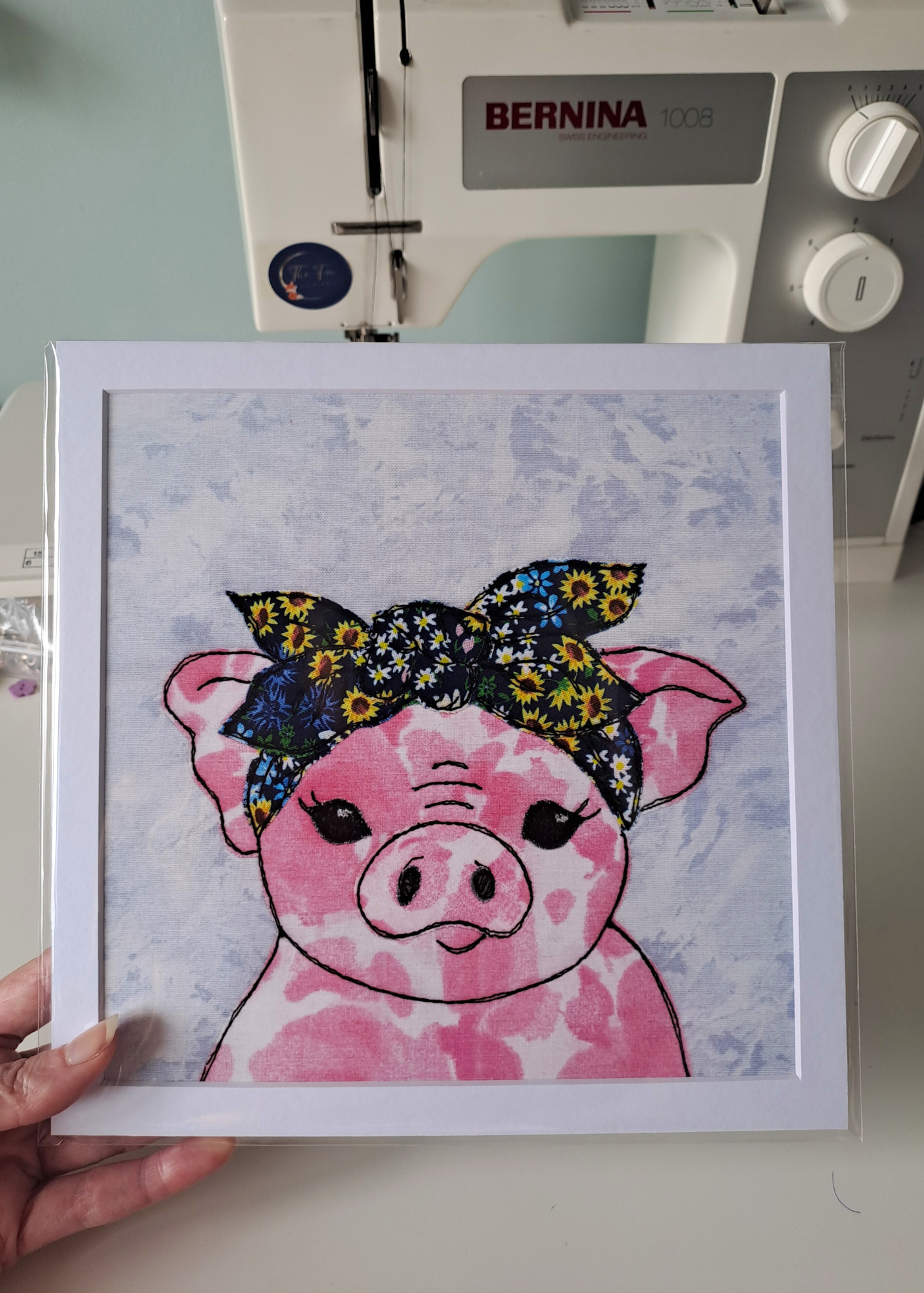 Penelope The Stylish Pig Print
