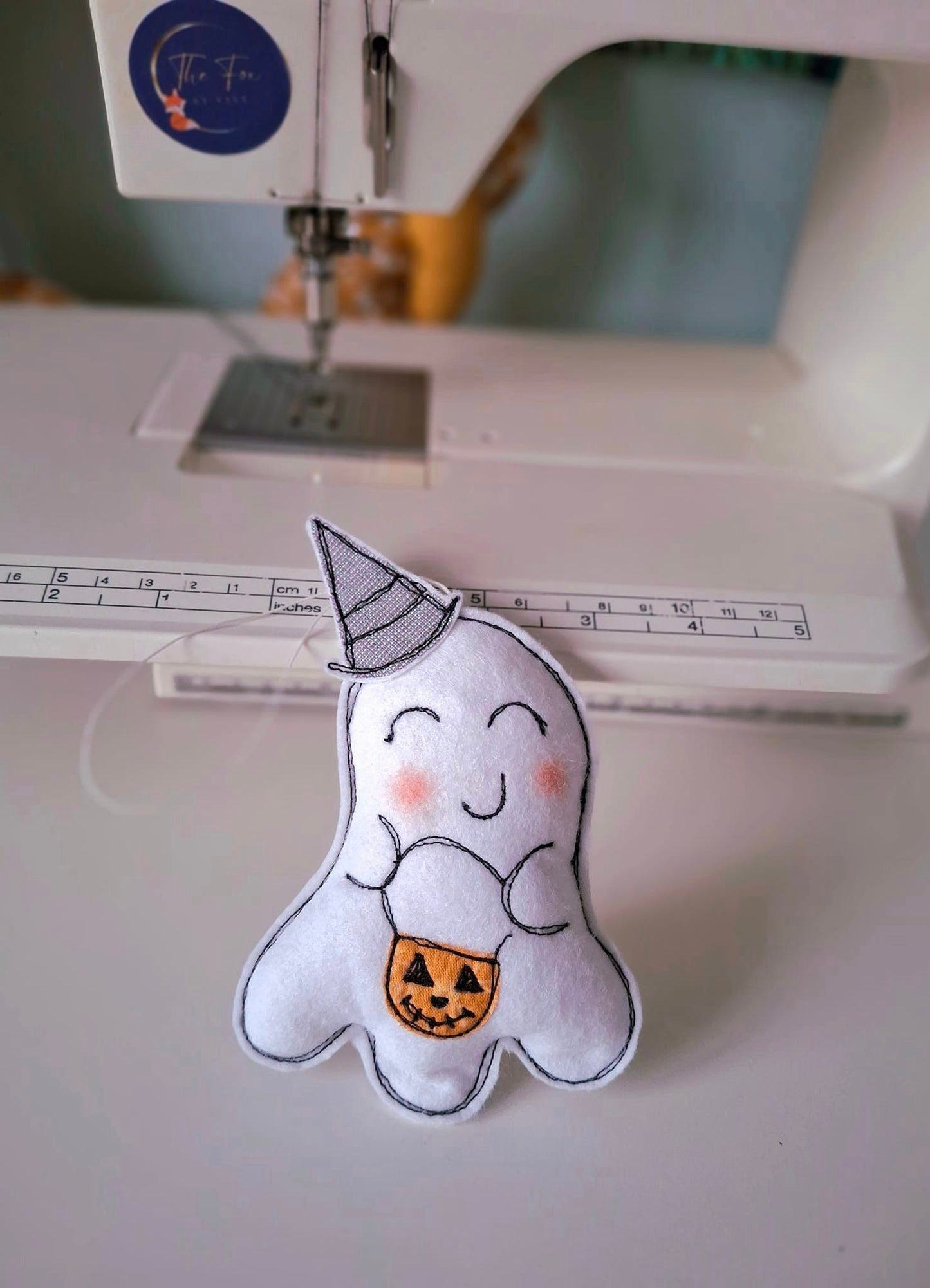 Sweet Spook Decoration (Silver Sparkles)