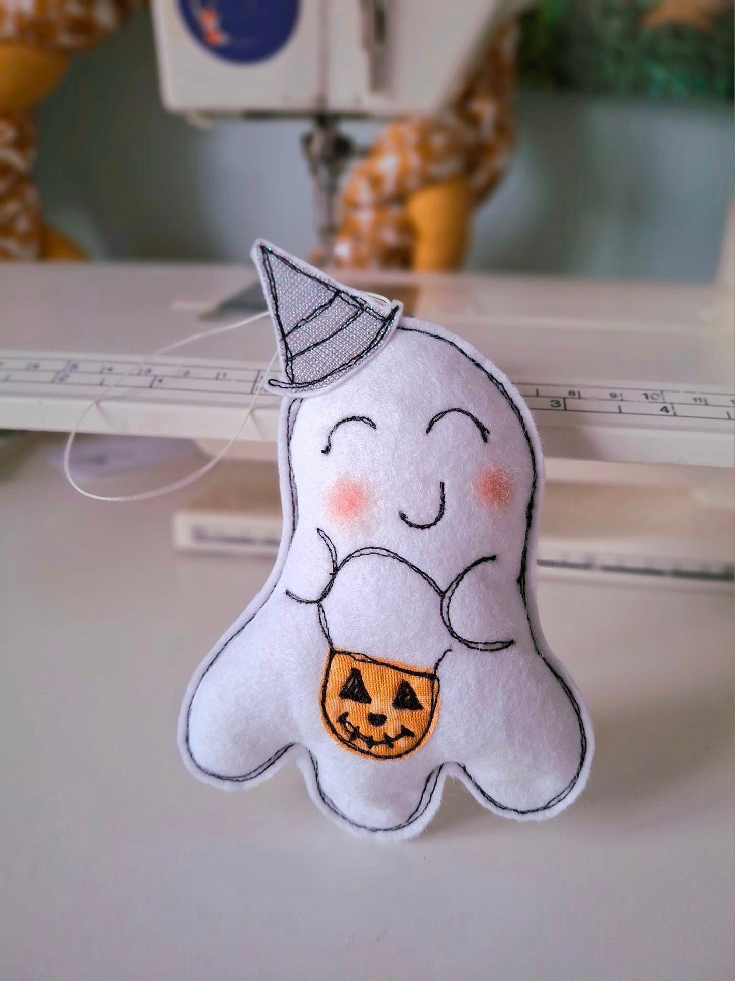 Sweet Spook Decoration (Silver Sparkles)