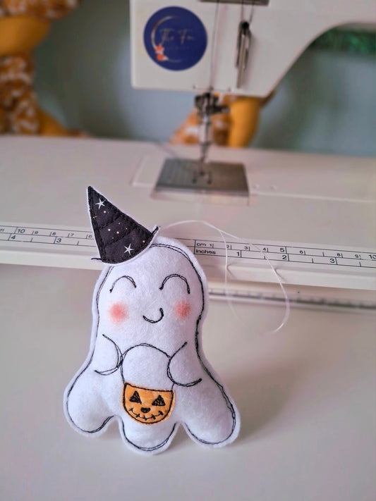 Sweet Spook Decoration (Starry Black)