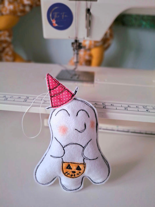 Sweet Spook Decoration (Spotty Pink)